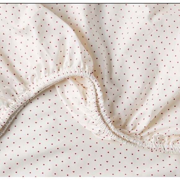 King 400 Thread Count Sheet Set Ivory Printed Dot with Red Scallop Hem Threshold - Picture 4 of 7